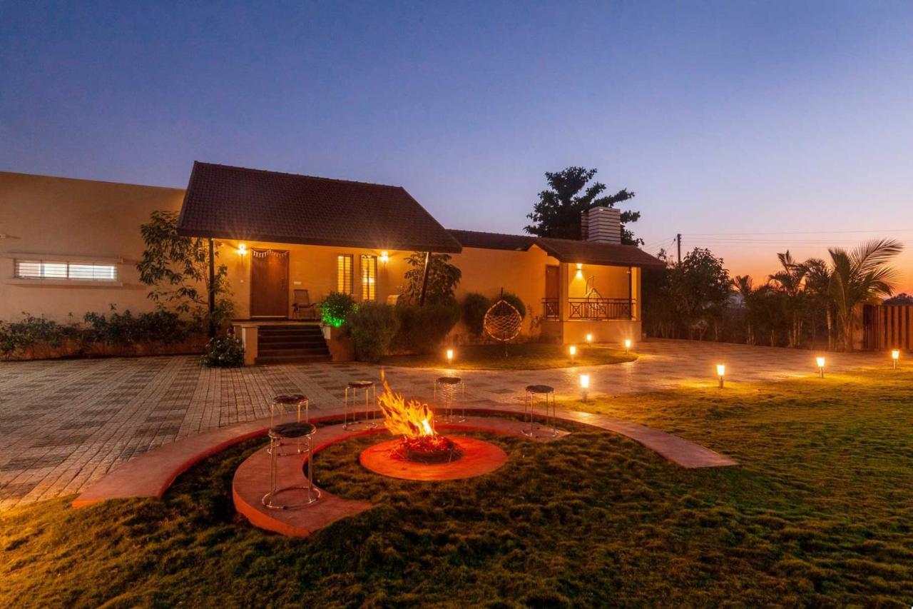 Luna Villa By Stayvista - Lakeside Charm With Terrace, Lush Lawn & Modern Decor Nashik Exterior photo