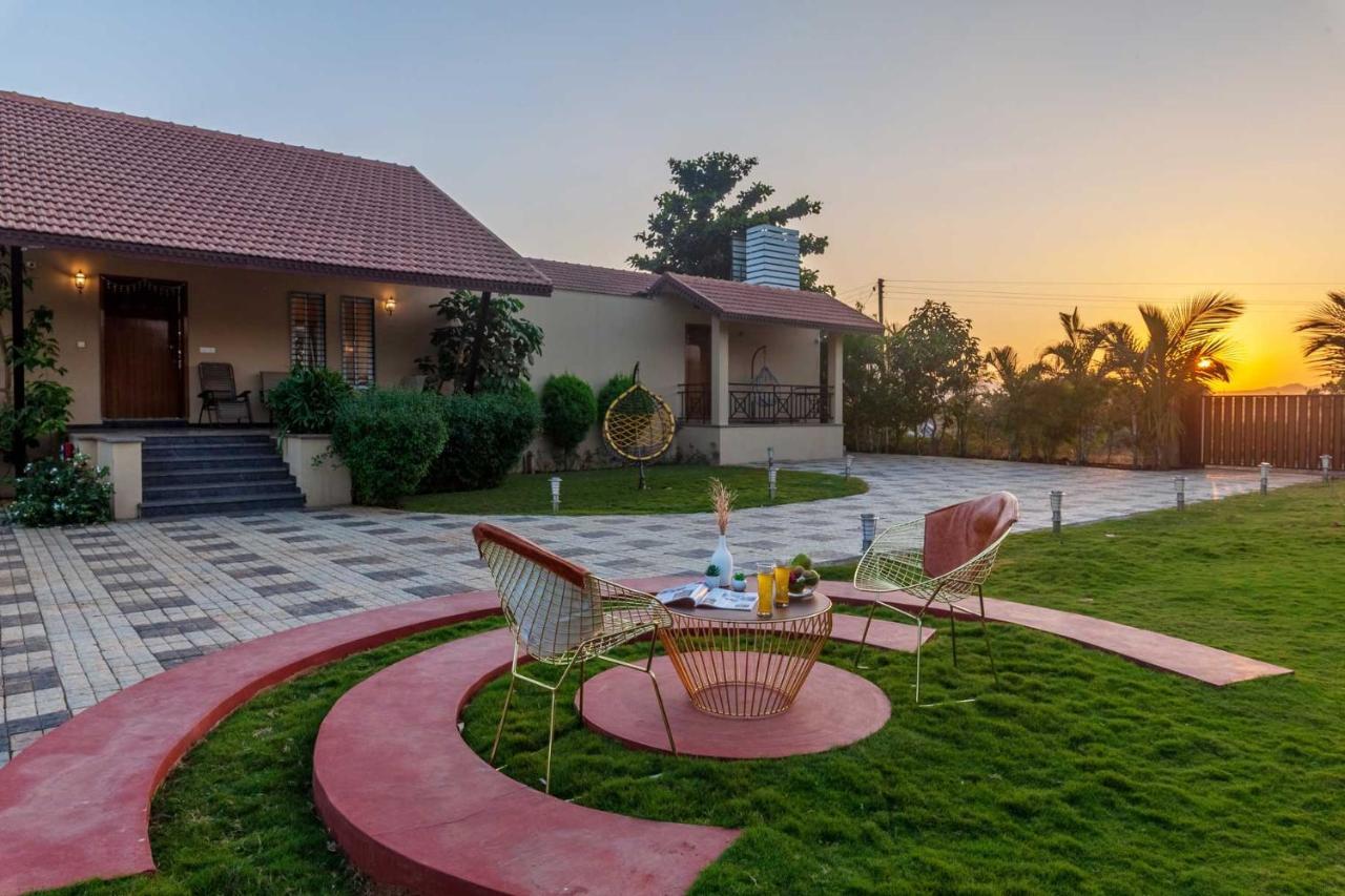 Luna Villa By Stayvista - Lakeside Charm With Terrace, Lush Lawn & Modern Decor Nashik Exterior photo